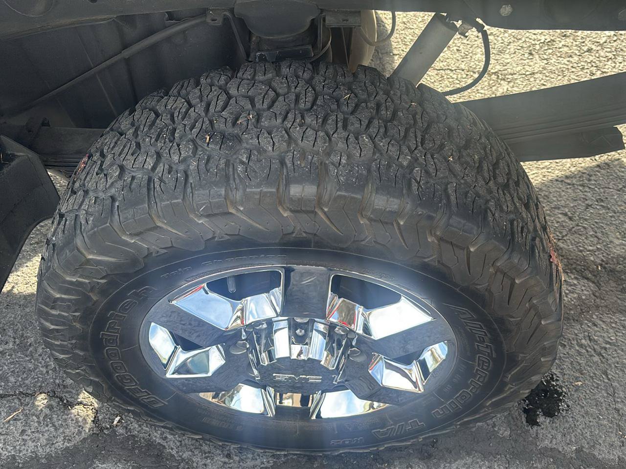 Used 2019 GMC Sierra 2500 SLT w/ Duramax Plus Package AWD/4WD image 14