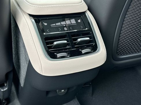 New 2026 Volvo XC90 B6 Plus w/ Protection Package Premier AWD/4WD image 10
