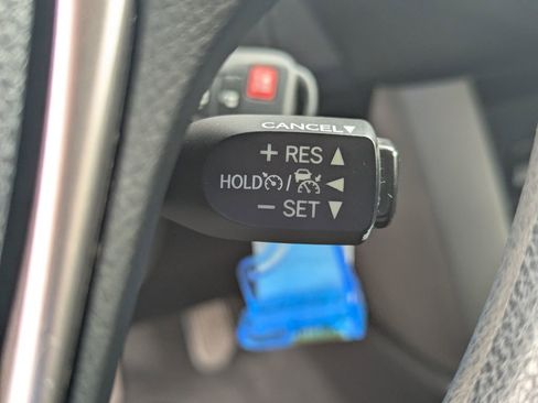 Used 2017 Toyota RAV4 LE FWD image 20