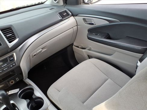 Used 2019 Honda Pilot LX image 17