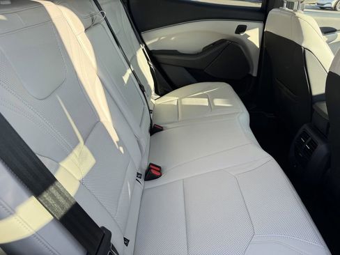 Used 2025 Ford Mustang Mach-E Premium image 8