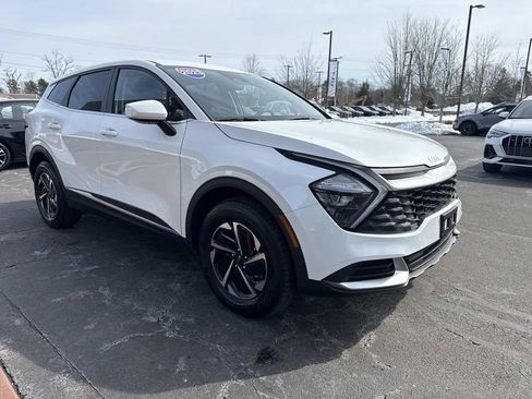 Used 2023 Kia Sportage LX image 10