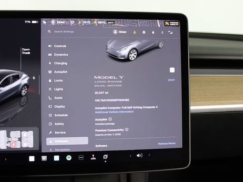 Used 2023 Tesla Model Y Long Range image 16