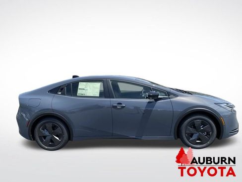 New 2026 Toyota Prius Plug-In Hybrid FWD image 8