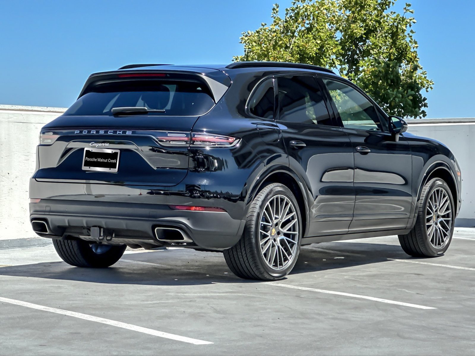 Used 2023 Porsche Cayenne AWD/4WD image 9