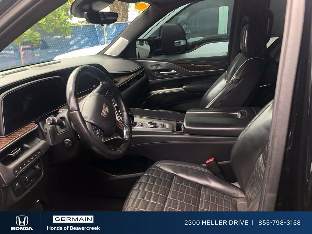 Used 2021 Cadillac Escalade ESV Premium Luxury Platinum AWD/4WD image 6