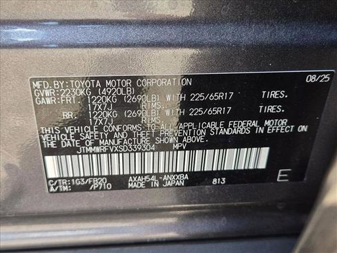 Used 2025 Toyota RAV4 LE AWD/4WD image 24
