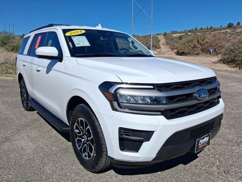 Used 2024 Ford Expedition XLT image 2