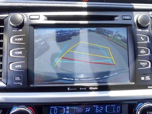 Used 2016 Toyota Highlander Limited Platinum FWD image 25