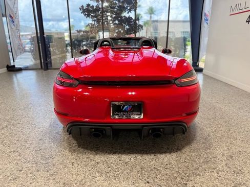 Used 2022 Porsche 718 Boxster Spyder RWD image 9