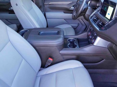 Used 2024 Chevrolet Tahoe Z71 w/ Luxury Package image 12