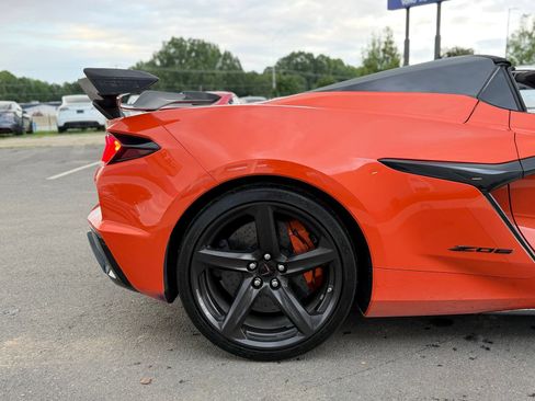 Used 2025 Chevrolet Corvette Z06 w/ Z07 Performance Package RWD image 25