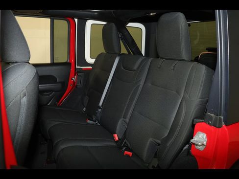 Used 2021 Jeep Wrangler Unlimited Sport image 23