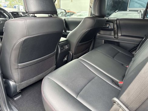 Used 2021 Toyota 4Runner Venture AWD/4WD image 12