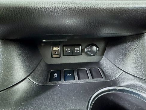 Used 2017 Toyota Highlander SE FWD image 29