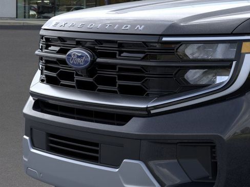 New 2025 Ford Expedition Platinum w/ Platinum Ultimate Package image 17