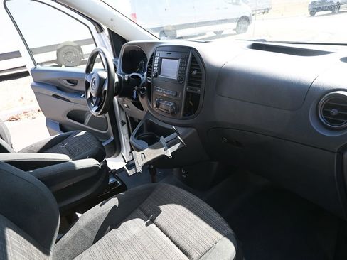 Used 2016 Mercedes-Benz Metris image 17