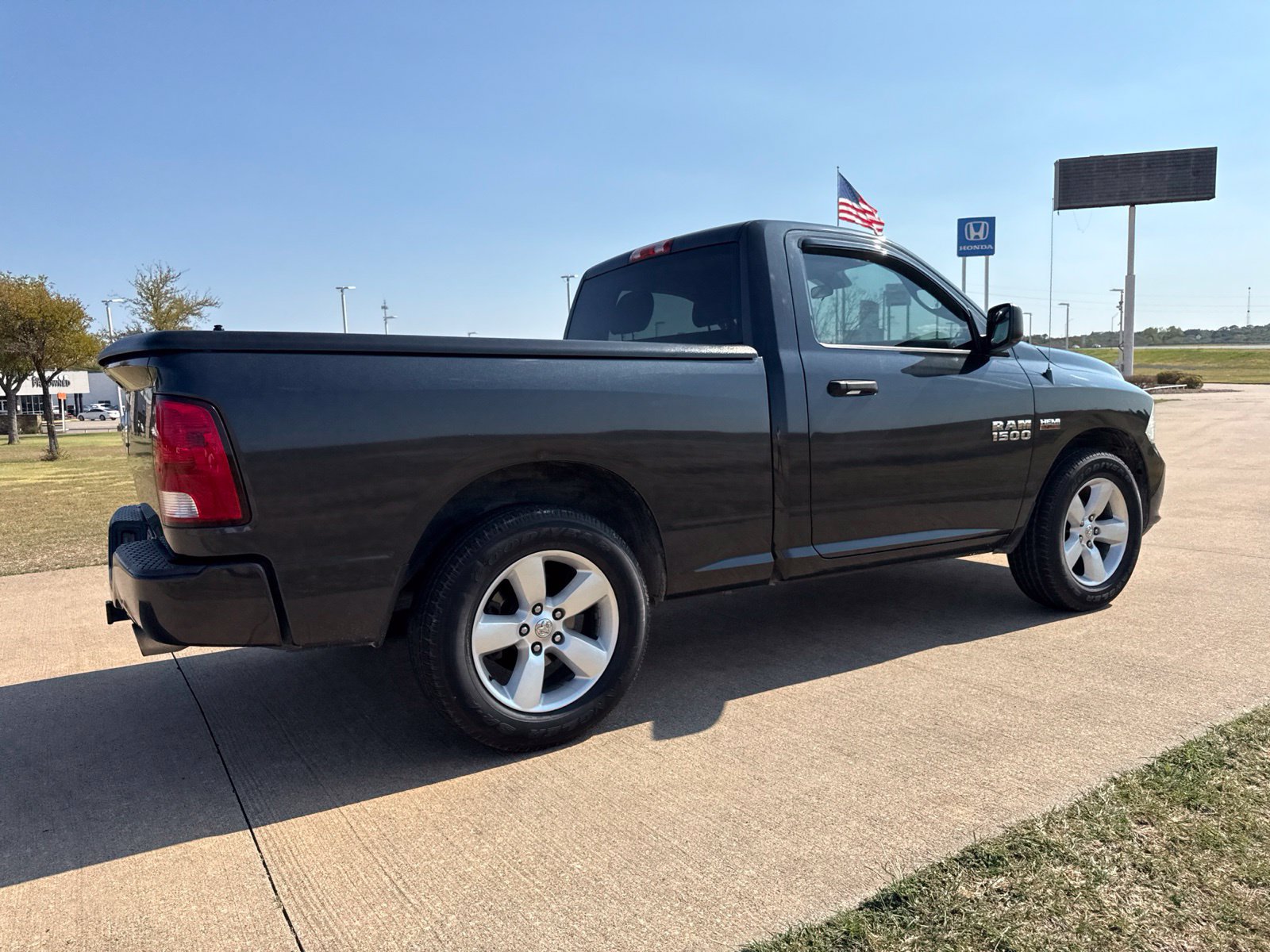 Used 2013 RAM 1500 Express RWD image 12