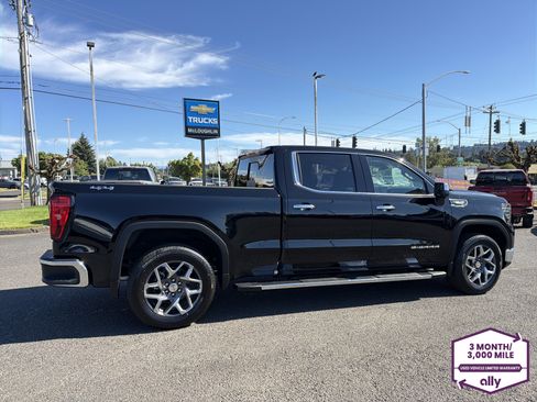 Used 2025 GMC Sierra 1500 SLT w/ SLT Premium Plus Package AWD/4WD image 6