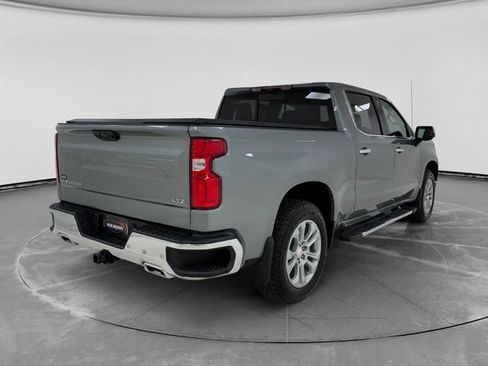 Used 2025 Chevrolet Silverado 1500 LTZ AWD/4WD image 3