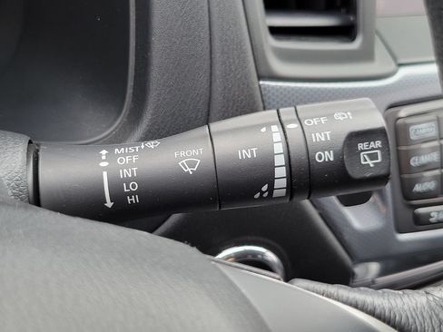 Used 2018 Nissan Pathfinder SL w/ Midnight Edition Package AWD/4WD image 18