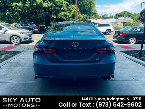 Used 2023 Toyota Camry SE FWD image 5