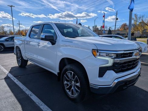 Used 2024 Chevrolet Silverado 1500 LT image 7