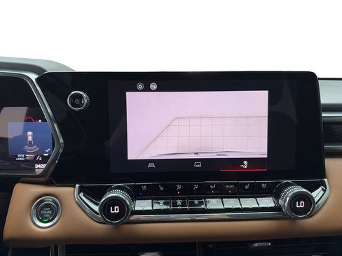 Used 2024 GMC Canyon AT4 w/ AT4 Premium Package image 33