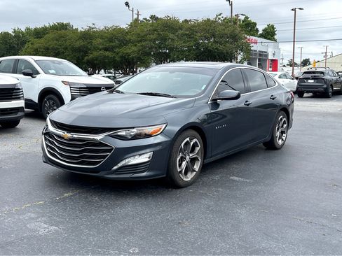 Used 2021 Chevrolet Malibu LT FWD image 3