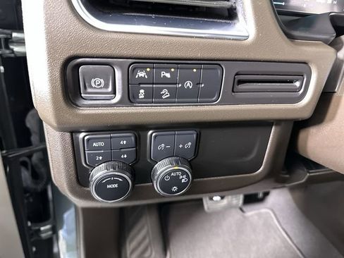 Used 2024 Chevrolet Tahoe Z71 AWD/4WD image 18