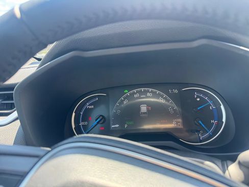 Used 2025 Toyota RAV4 SE w/ Weather Package AWD/4WD image 21
