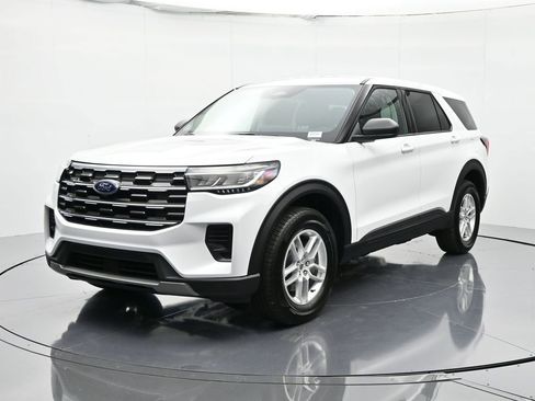 New 2026 Ford Explorer Active image 1