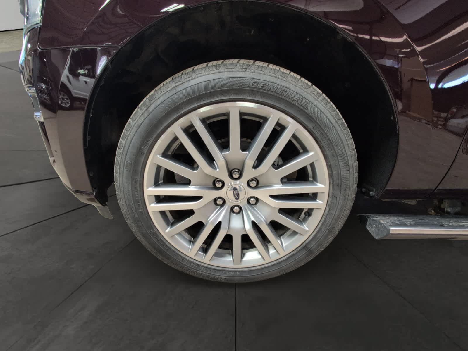 Used 2023 Ford Expedition Platinum AWD/4WD image 14