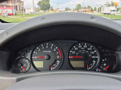 Used 2018 Nissan Frontier SV AWD/4WD image 13