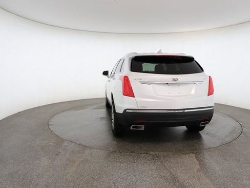 Used 2017 Cadillac XT5 Luxury w/ Driver Awareness Package image 13