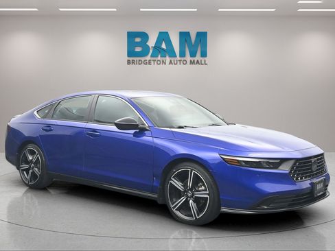 Used 2023 Honda Accord Sport image 1