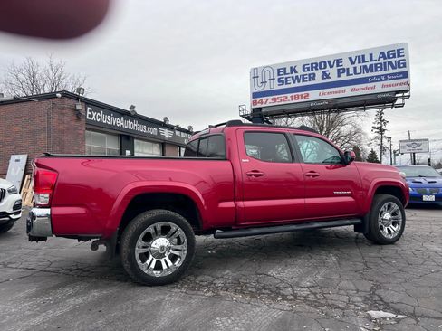 Used 2017 Toyota Tacoma SR5 image 6
