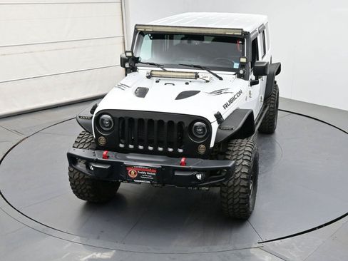 Used 2017 Jeep Wrangler Unlimited Rubicon AWD/4WD image 37