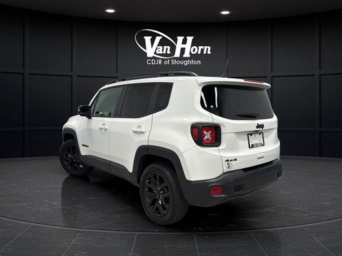 Used 2023 Jeep Renegade Altitude AWD/4WD image 5