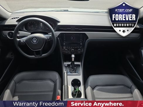 Used 2021 Volkswagen Passat 2.0T SE FWD image 14
