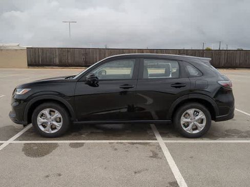 Used 2025 Honda HR-V LX image 3