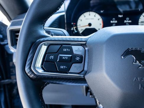 Used 2025 Ford Mustang Coupe image 10