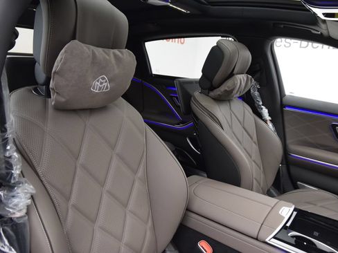 New 2026 Mercedes-Benz Maybach S 580 4MATIC image 16