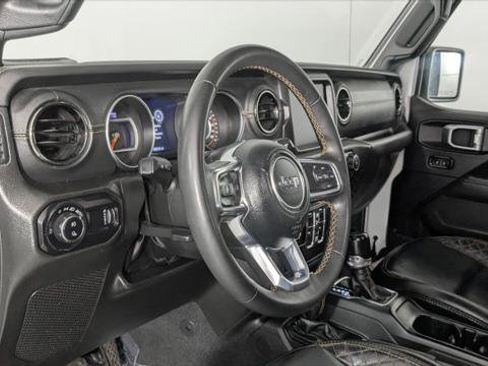 Used 2023 Jeep Gladiator Overland image 24