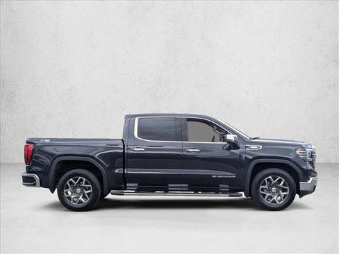 Used 2023 GMC Sierra 1500 SLT w/ SLT Premium Package AWD/4WD image 4