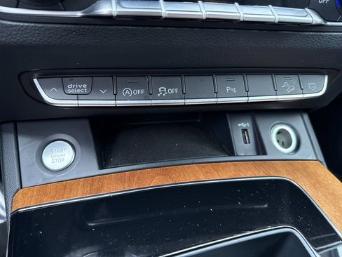 Used 2023 Audi Q5 2.0T Premium image 25