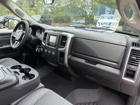 Used 2024 RAM 1500 Classic SLT AWD/4WD image 17