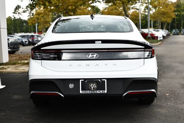 Certified 2025 Hyundai Sonata SE FWD image 10