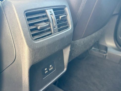Used 2022 Nissan Rogue SV FWD image 29