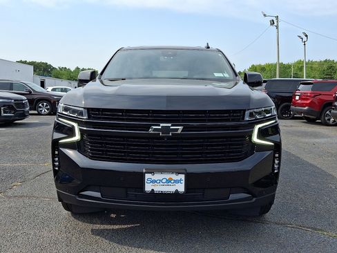 Used 2023 Chevrolet Suburban RST w/ Luxury Package AWD/4WD image 2
